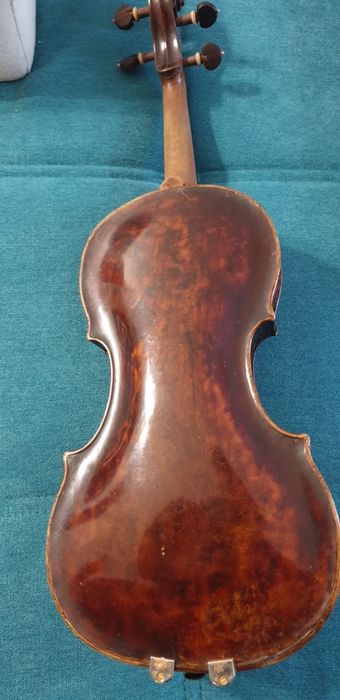 Vioara veche de vanzare