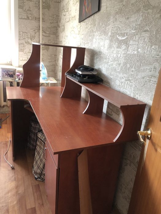 Стол писменный, компьютерный