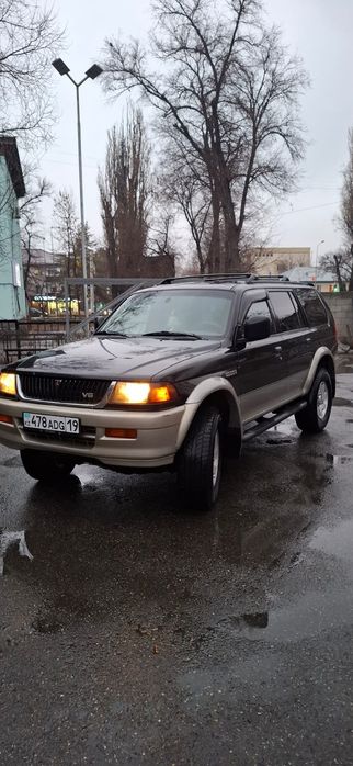 Продам Монтеро спорт