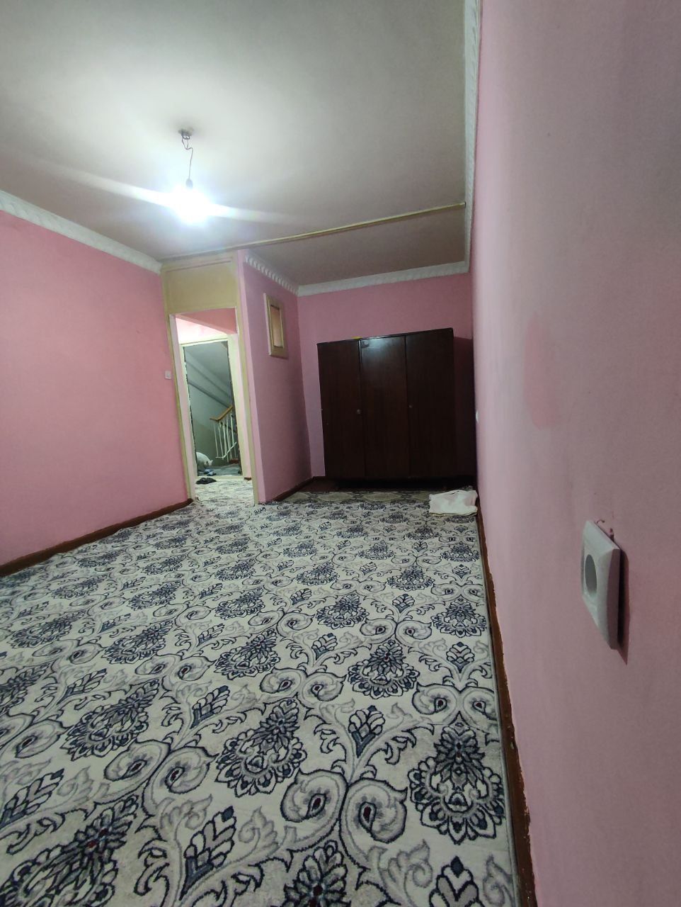 Продам 1ком кв 1мик Октябрь 2этаж