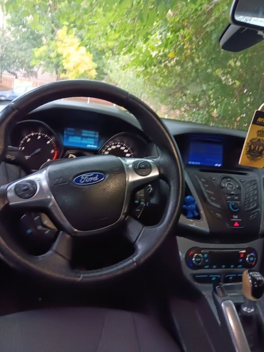 Vind Ford Focus 2012 1.6