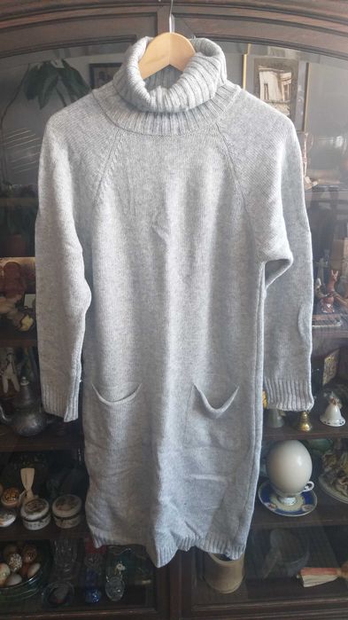 Rochie vâscoză, gri, cu 3 accesorii, nouă, Firma Aust, mărimea M