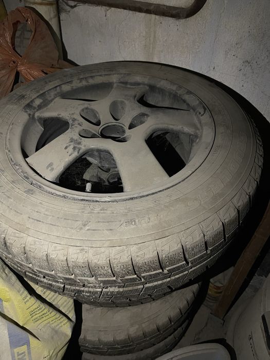 Продам диски с шинами