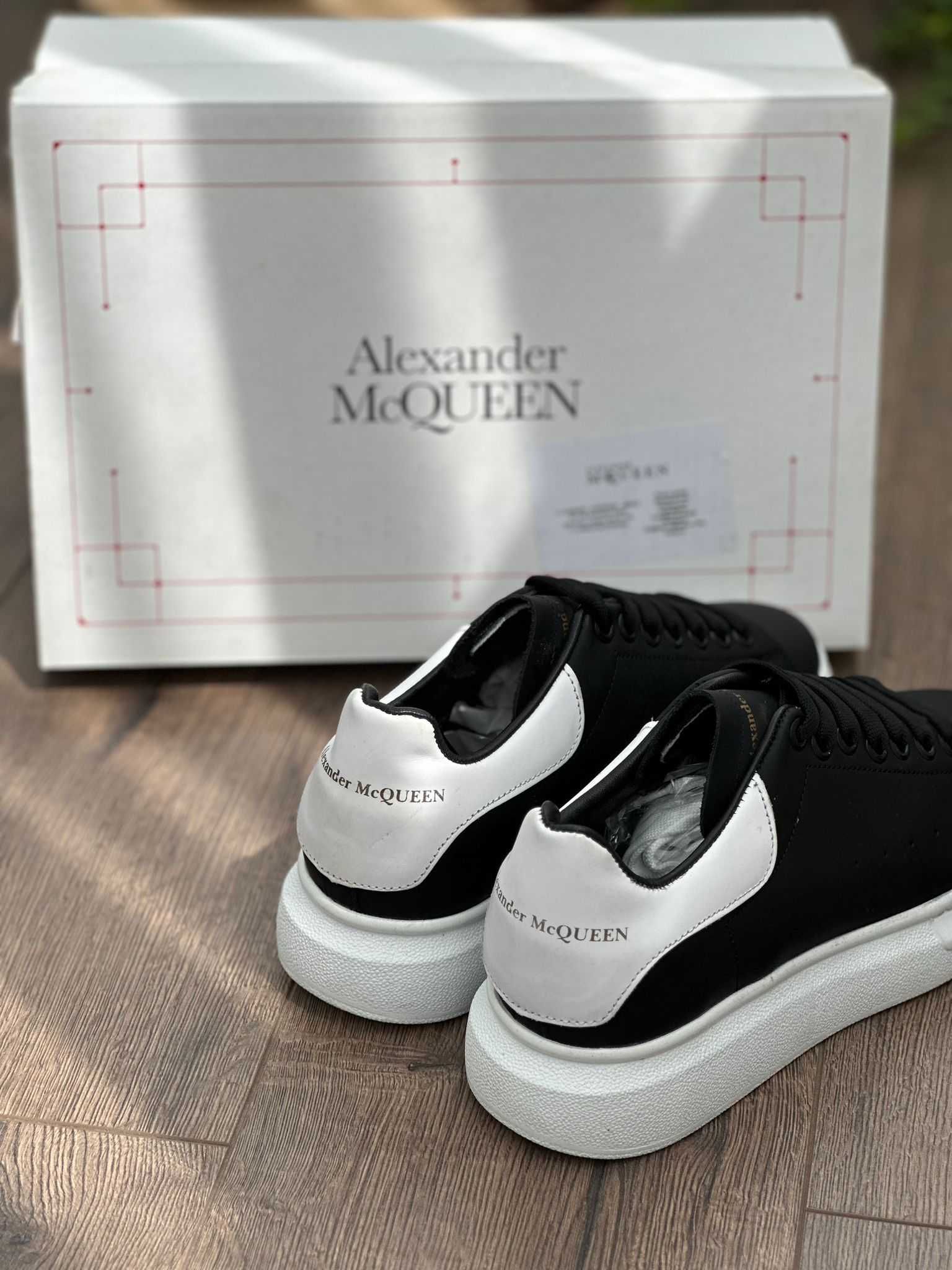 Adidasi Alexander McQueen l Produs NOU la Cutie din Piele Eco - NOI