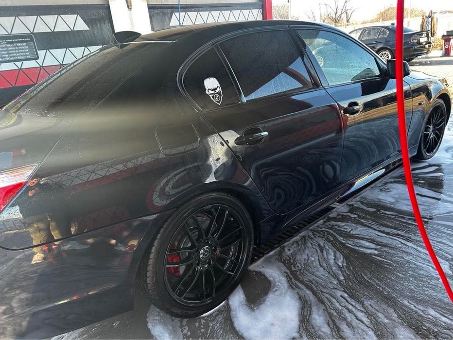 Vand Jante pe 19 cu cauciucuri bune, pret negociabil.