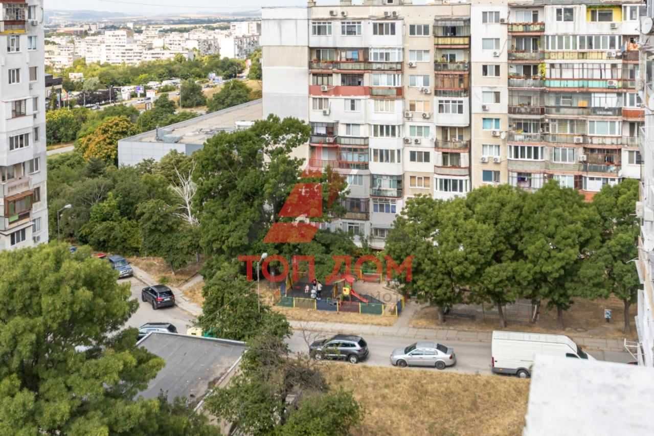 ЕКСКЛУЗИВНО!Тристаен!кв.Възраждане 2!Площ 92кв.м.!Осми етаж!Код74796