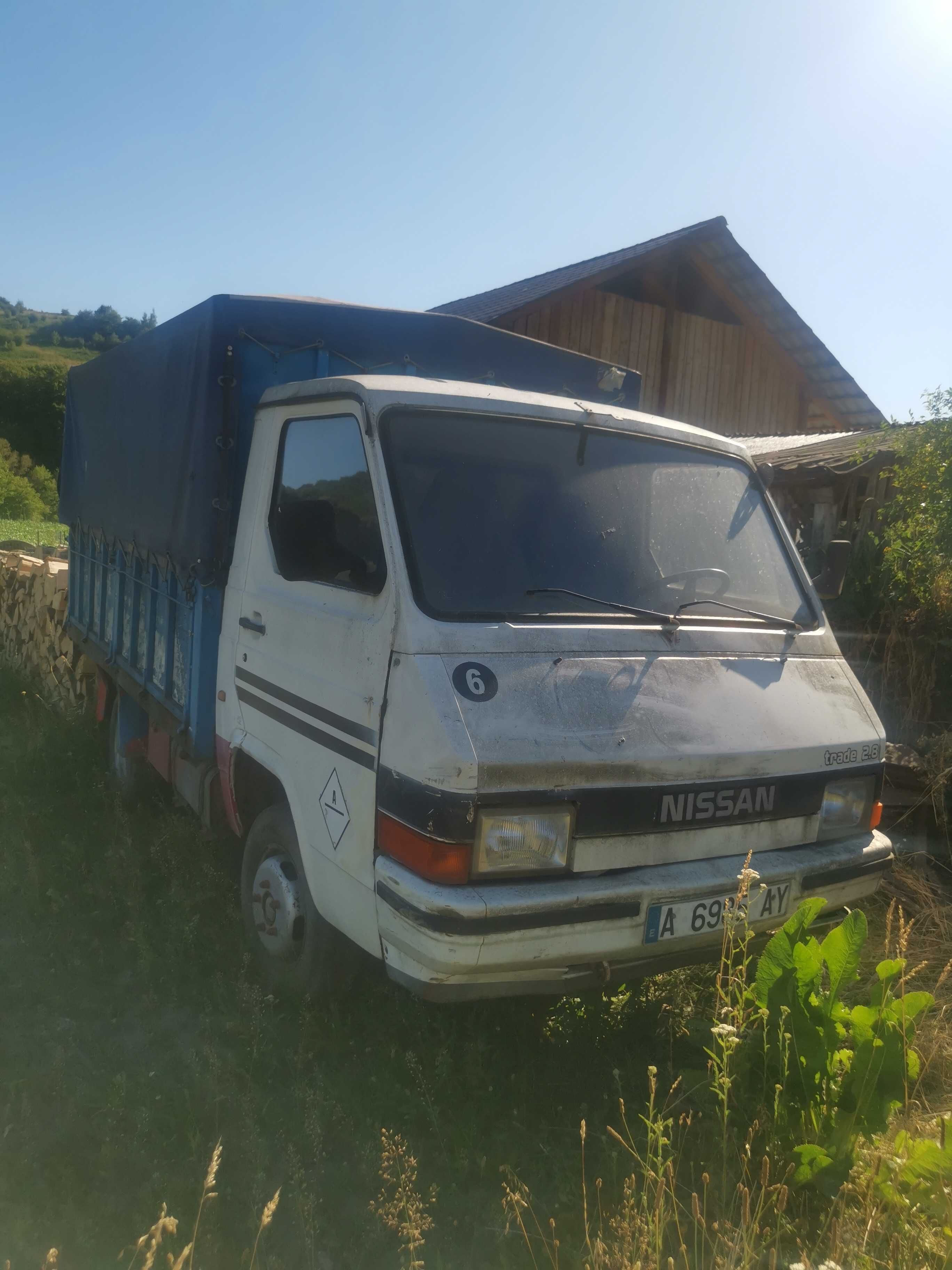 Vând camioneta Nissan