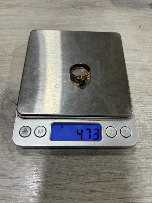 Златен пръстен 14 К 585/4,73 гр.
