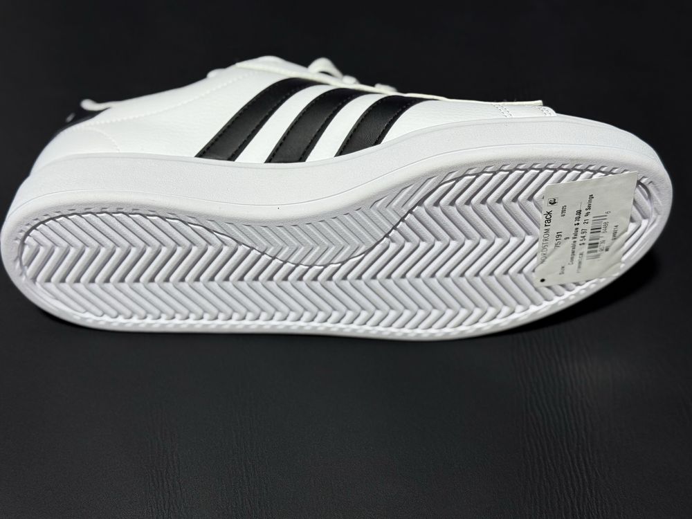 Крассовки ADIDAS из Nordstrom Rack (Калифорния, США)