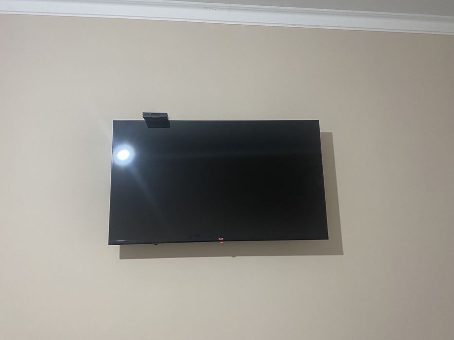 Телевизор LG 109 см