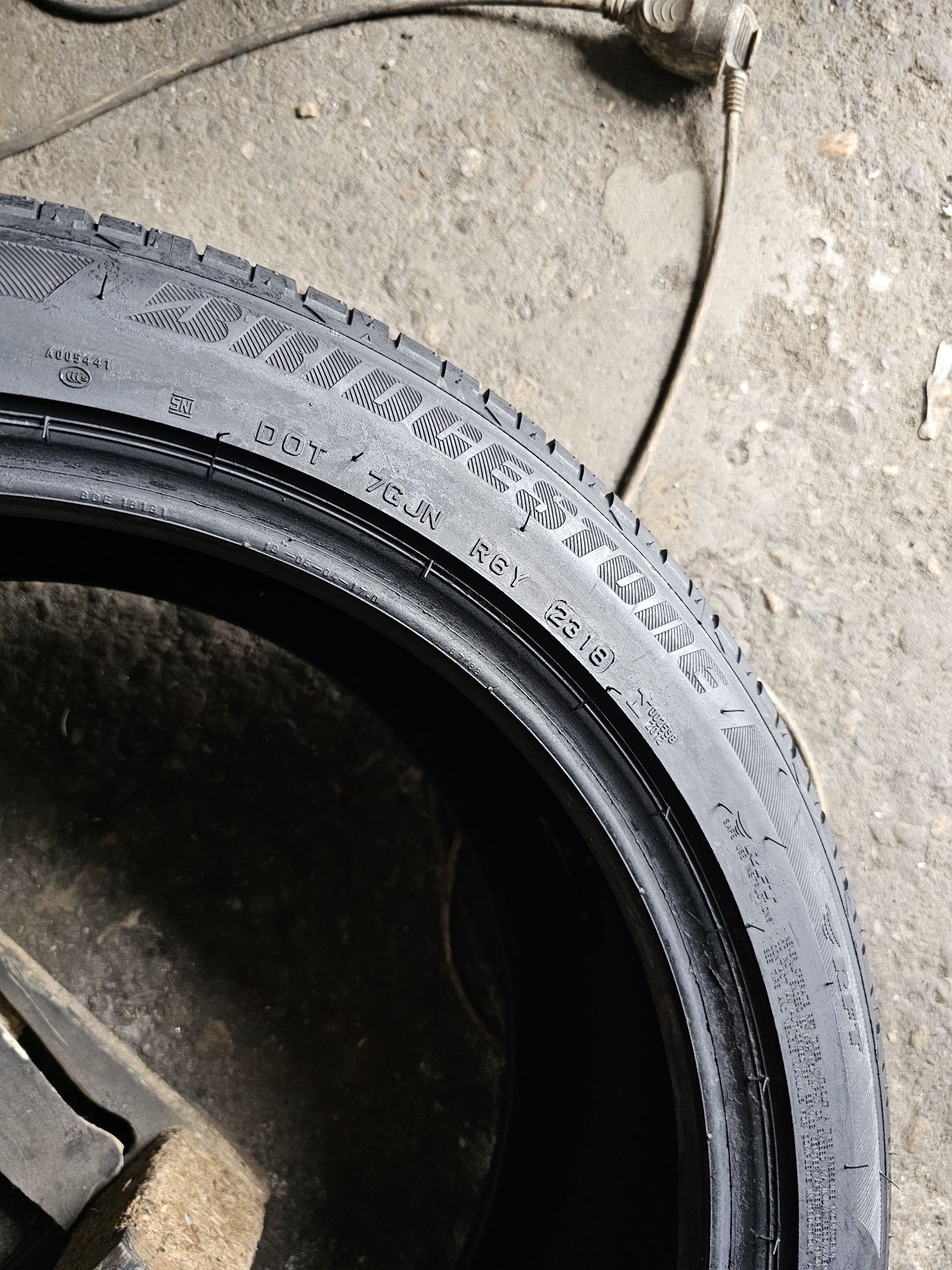 2 anvelope vara 235 45 19 Bridgestone
