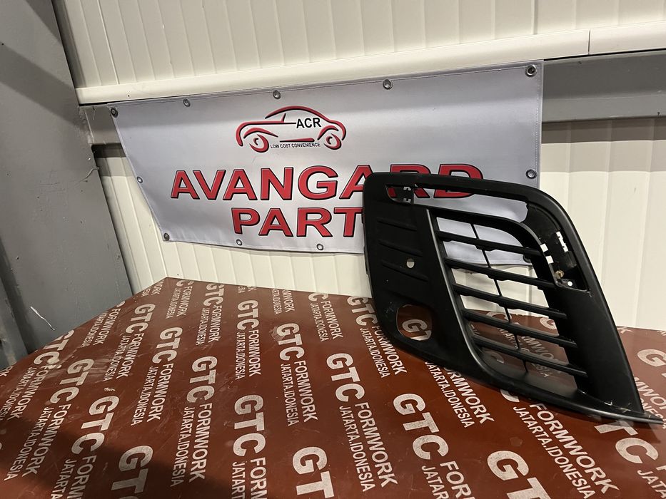 Решетка Peugeot Expert 2016-