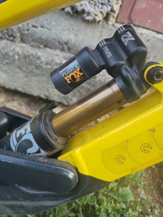 Продавам YT Tues 2019