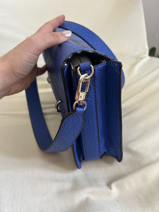 Оригинална чанта Guess