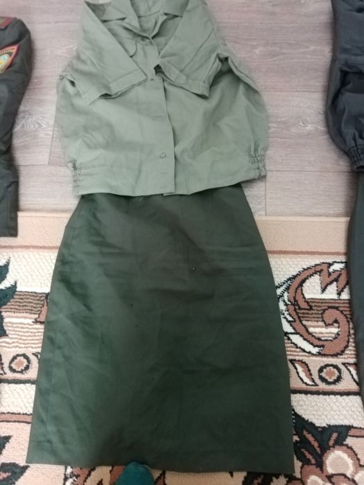 военный одежда 44..46