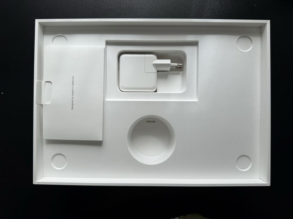 MacBook Air 13” (2020, 256GB SSD, Intel Core i3)