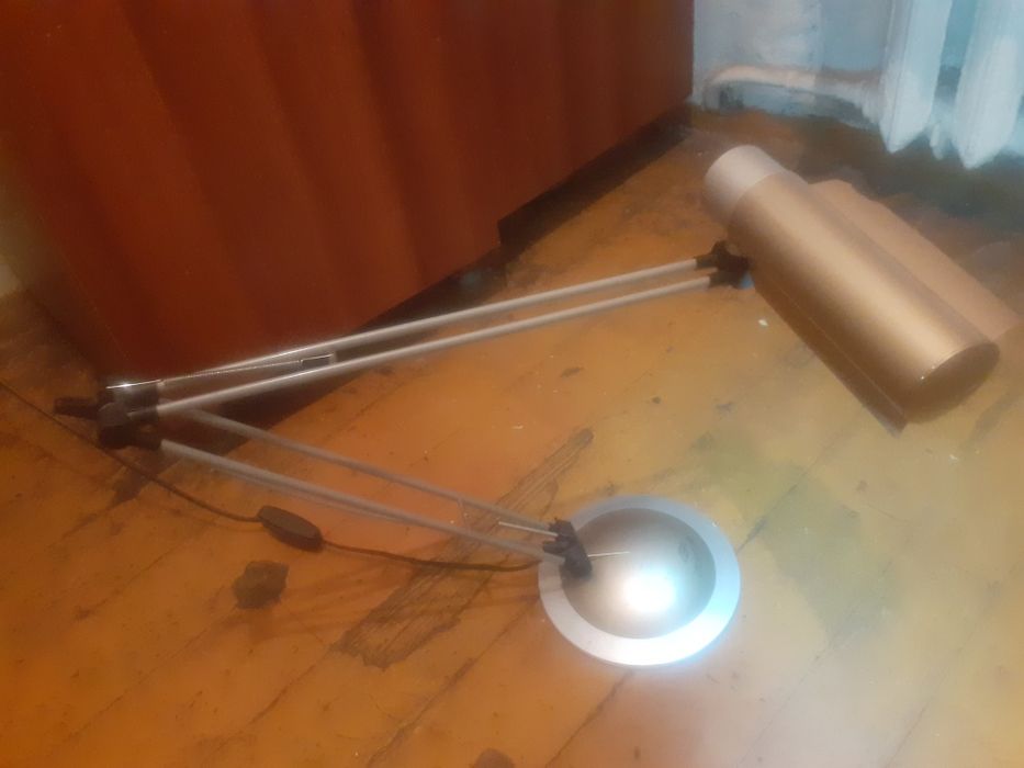 Много функциональный светильники