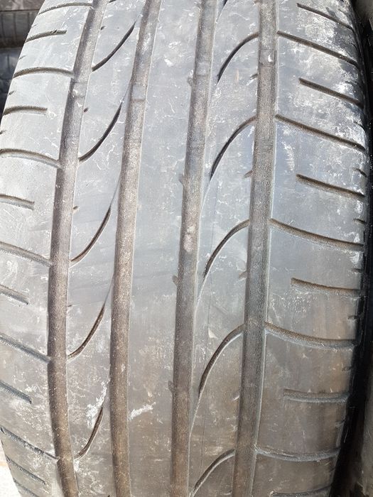 2 бр. летни гуми 235/55/17 Bridgestone DOT 2912 4 mm