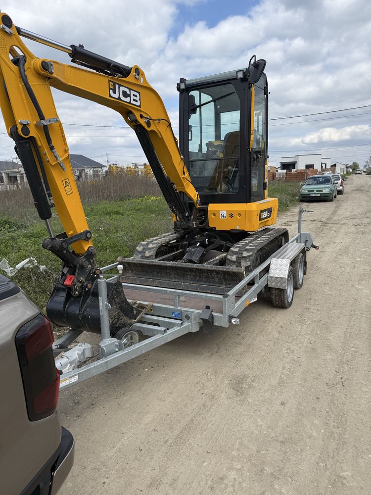 Inchiririez miniexcavator, bobcat, remorca pentru transport utilaje!