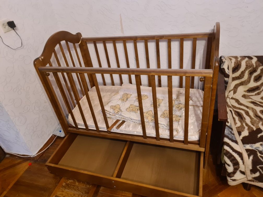 Продам детскую кроватку(кровать) красная звезда Можга (Россия)