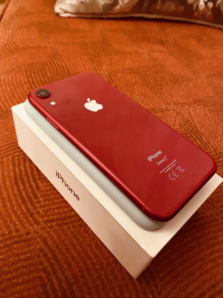 iPhone XR 64гб red