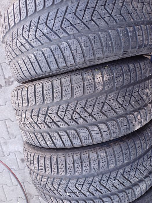 Гуми 245/40/18 Пирели