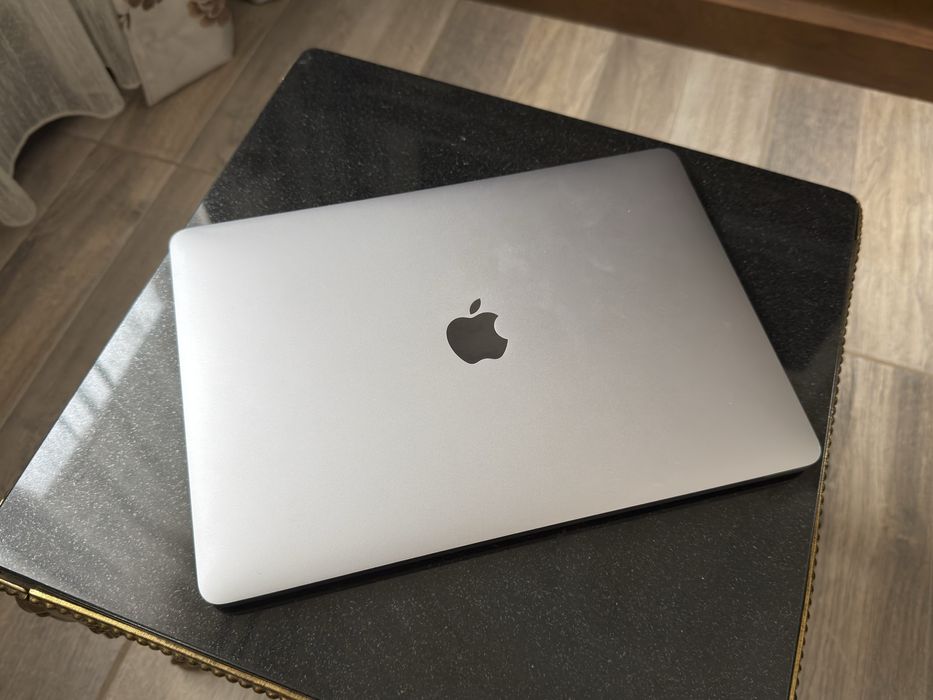 MacBook Pro 13 4TB3 Ports 16Gb Ram 512Gb NVMe
