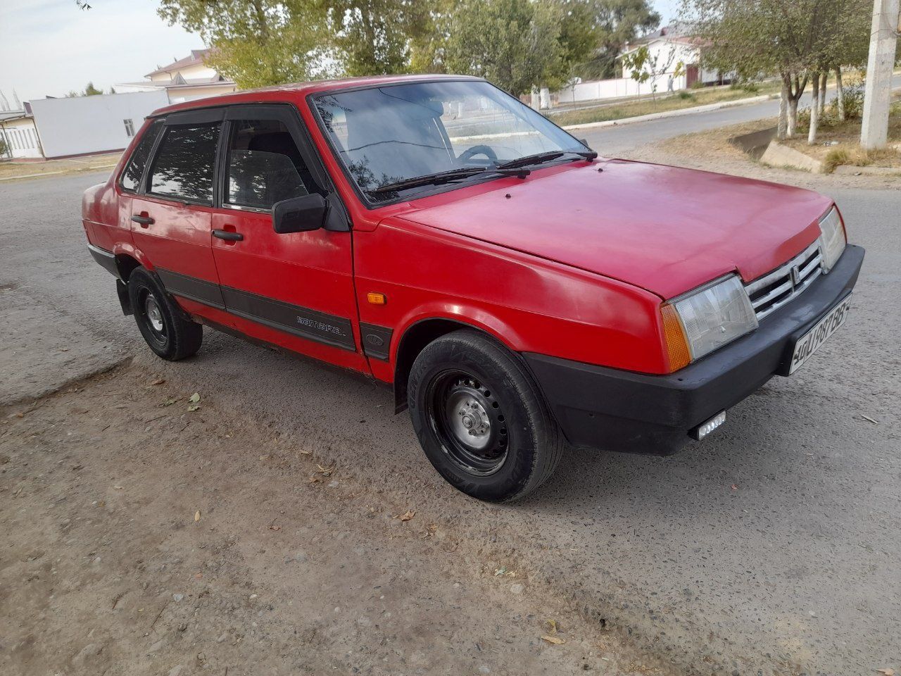 Lada 99 yili 96 holati yaxshi