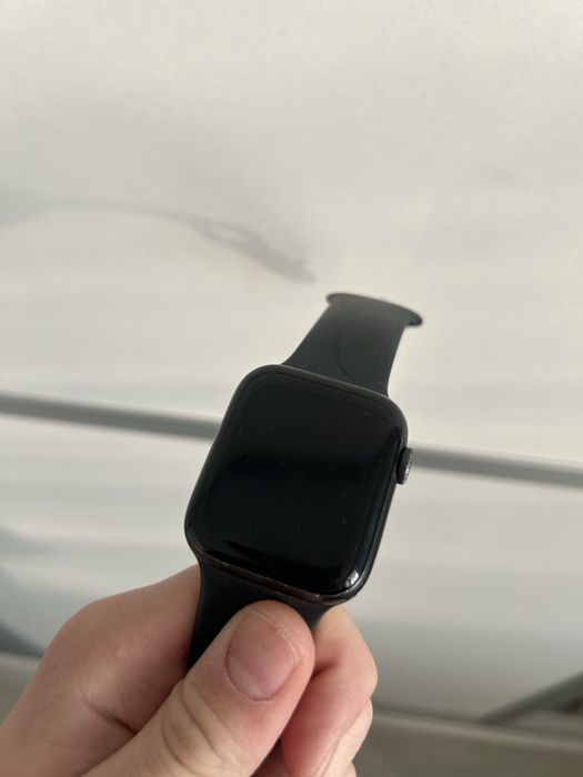 Apple watch 6 в хорошем состоянии