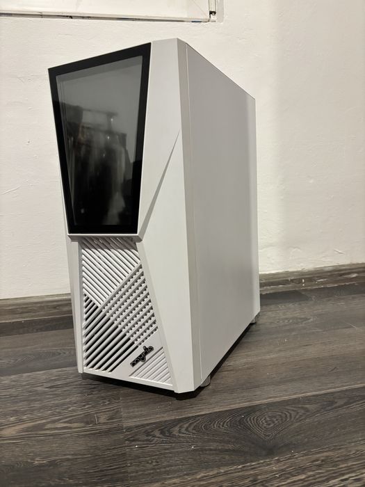 Vând Carcasă PC Albă Ca Nouă