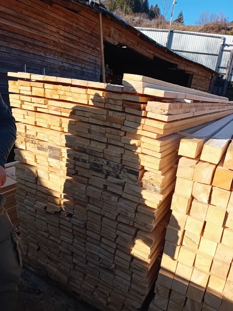 Vând scândură căpriori