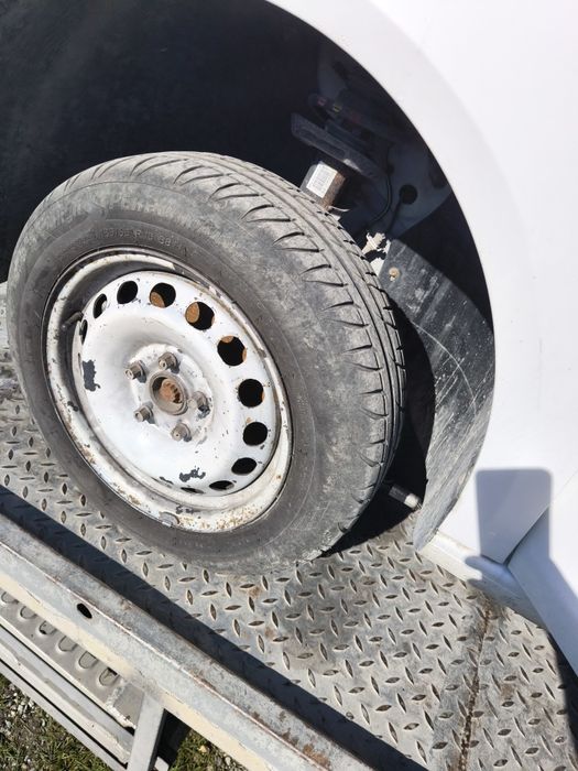 Фолксваген кади На части бензин