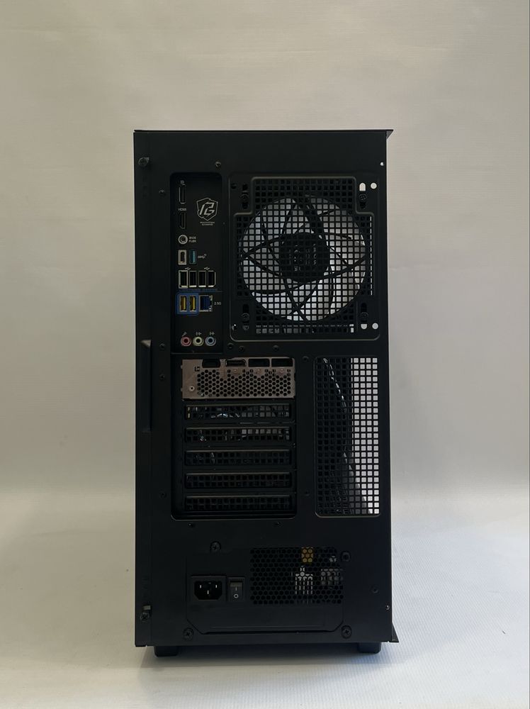 Геймърски компютър AMD Ryzen 7 8700G, RTX 4060 Ti 8GB, 32GB ram