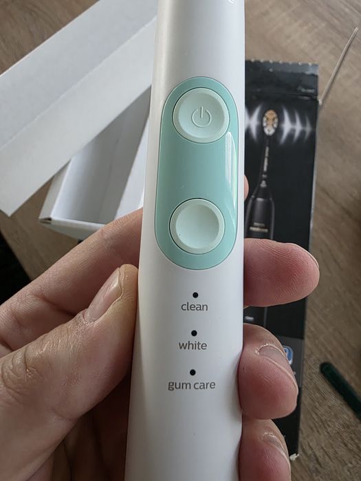 Periuța de dinți Philips sonicare hx684a noua