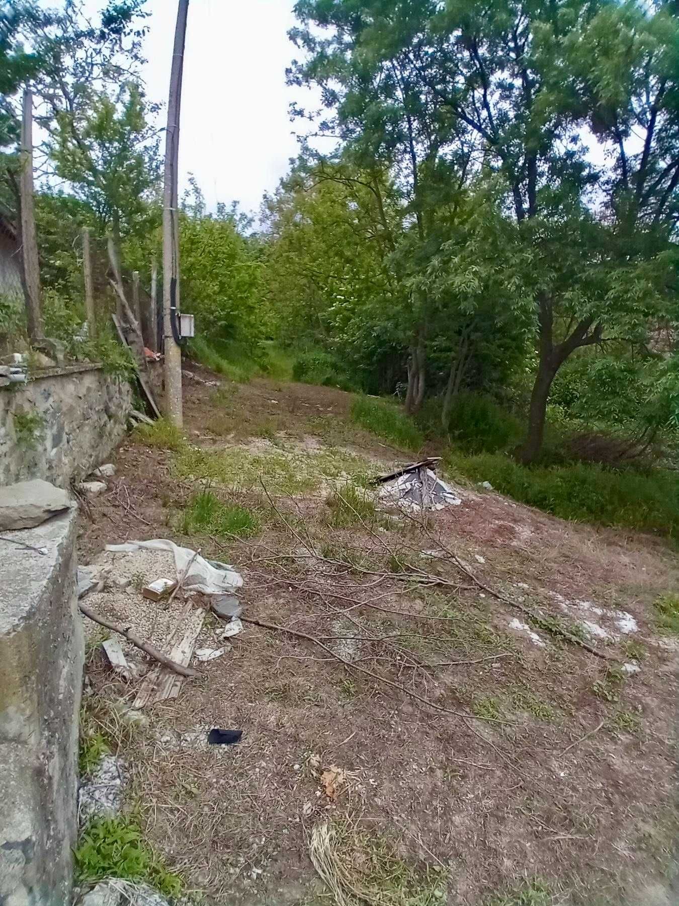 Продава се имот - село Червенаково - 740 кв.м.