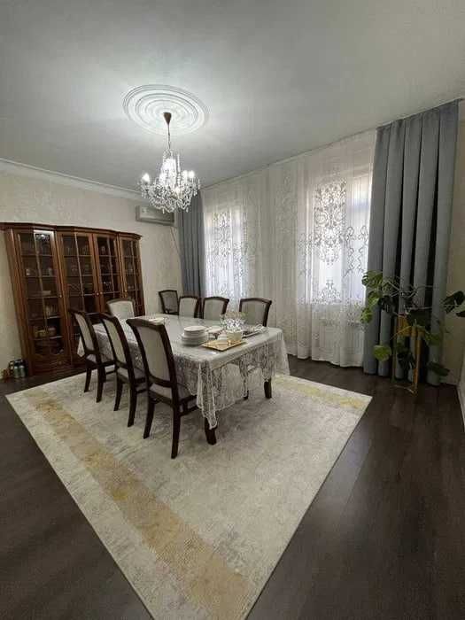 Срочно продается хороший дом в уста ширин 3 сотки 225000$