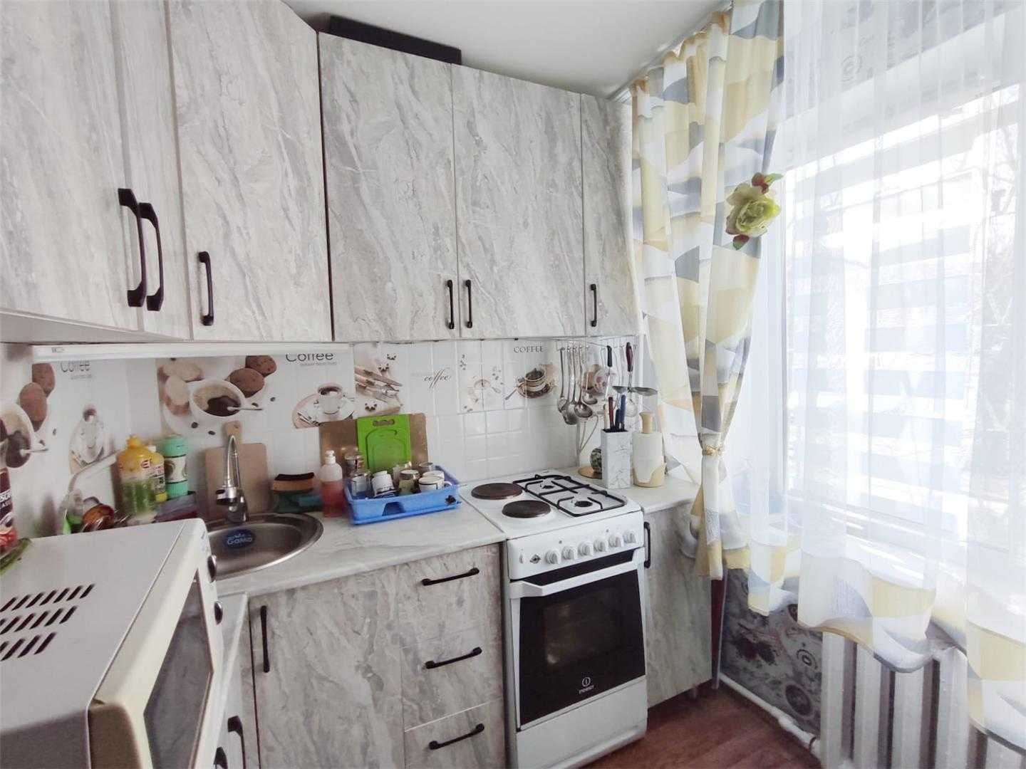 *Продам 2 комн. квартиру 13 мкр-н .Помощь в ипотеке. ТОРГ