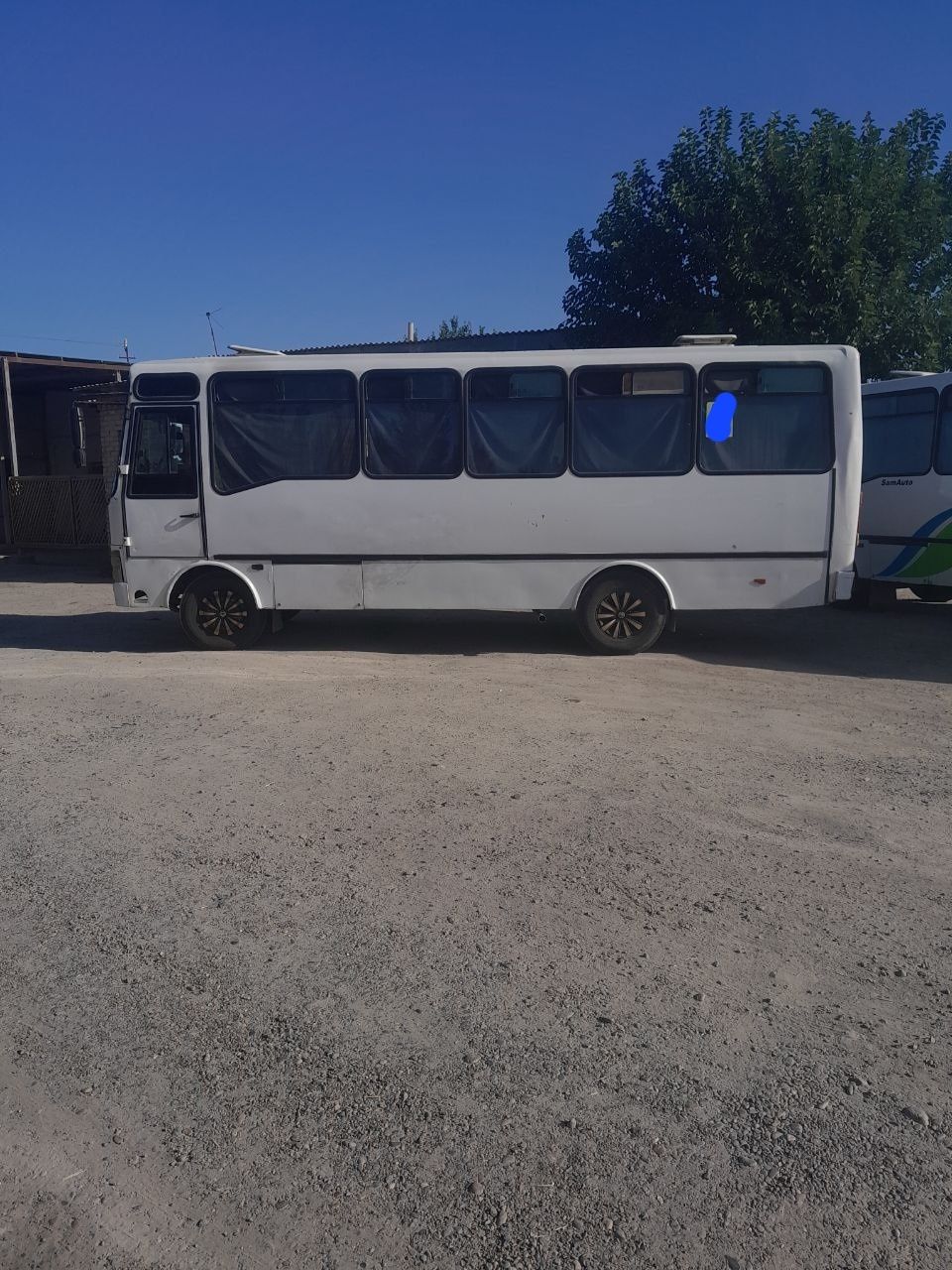 Isuzu  SAZ avtobus
