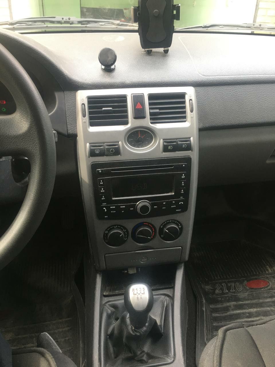 Lada priora sedan 2012