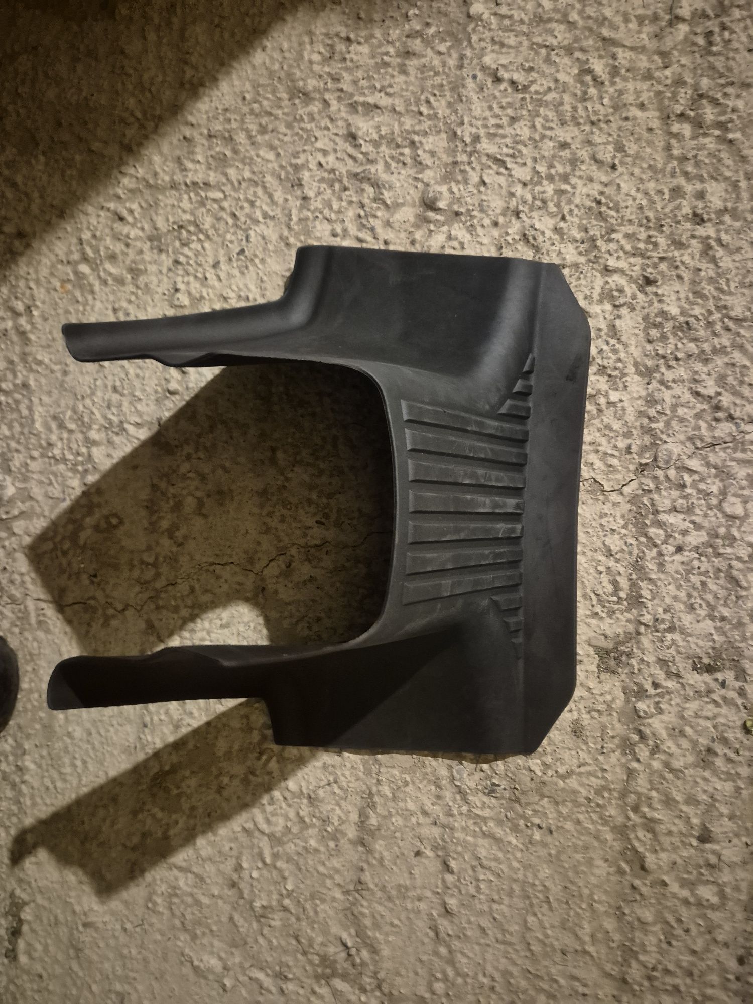 Tava portbagaj + pres tunel spate interior Skoda Octavia 4