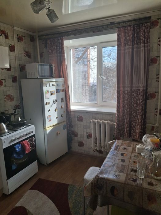 Продам однукомнатную квартиру,район жд Вокзал .