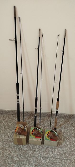 Три броя въдици и макари Germina