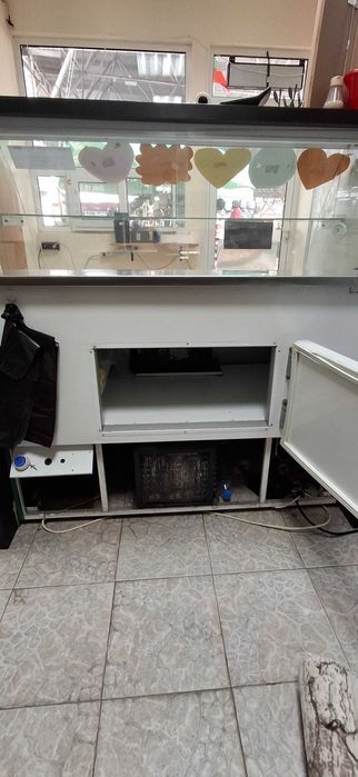 Хладилна витрина