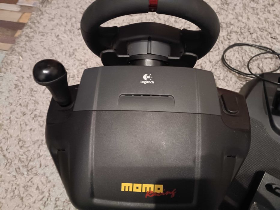 Volan Racing wheel cu pedale, schimbator Logitech Momo PC, Playstation