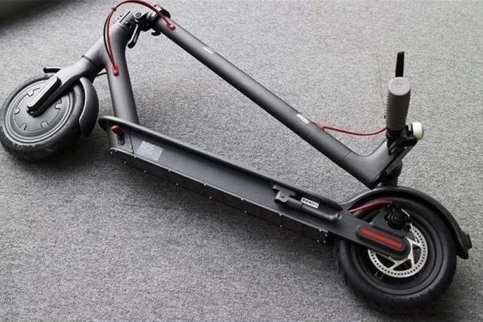 Электросамокат Ксяоми продам дешево