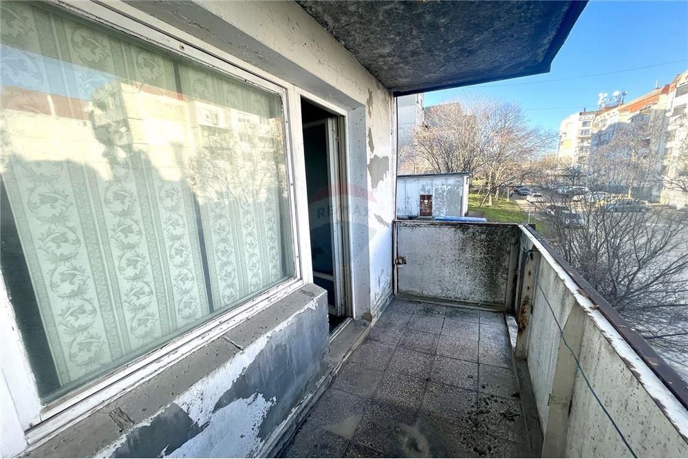 Продава се Многостаен апартамент в Русе, Дружба 1 - 101 кв.м за 985 €/кв.м - Снимка #6