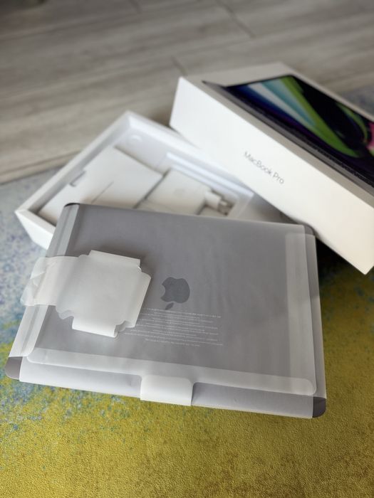 Apple MacBook Pro M2 touchbar