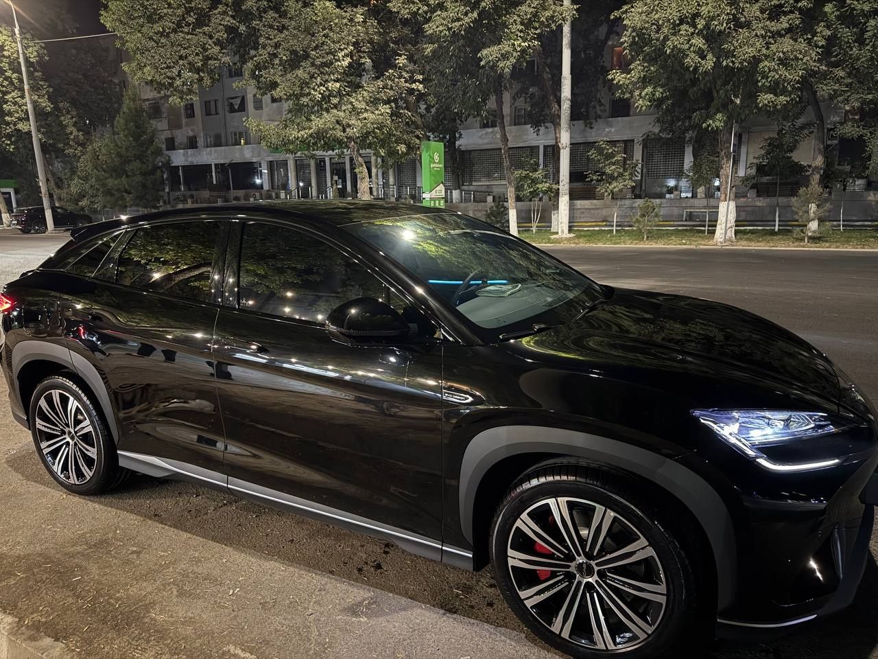 Продается автомобиль BYD Sealion 7 full позиция