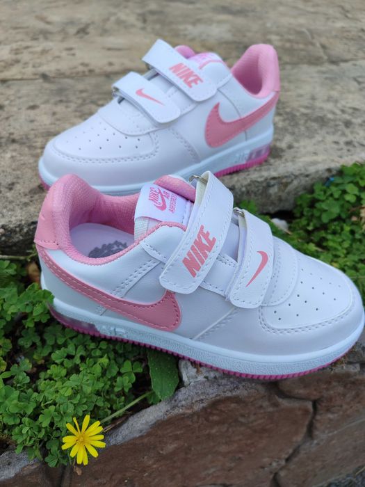 Детски светещи маратонки NIKE 26-36 номер