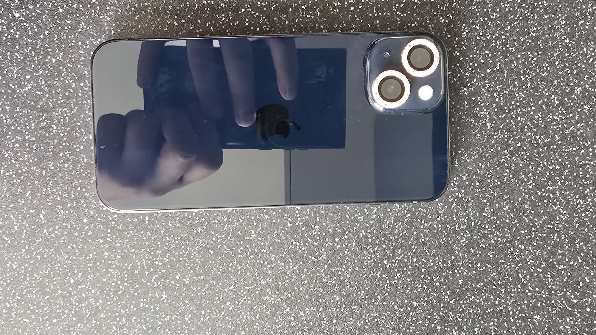 Продаю iPhone 13